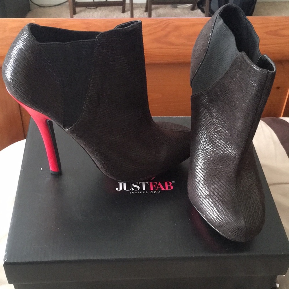 Cute little booties!!